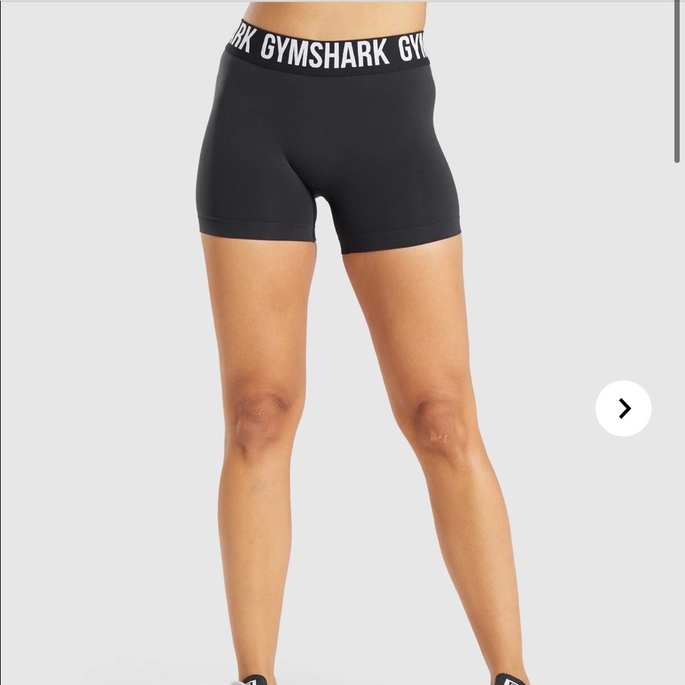 Gymshark fit shorts black